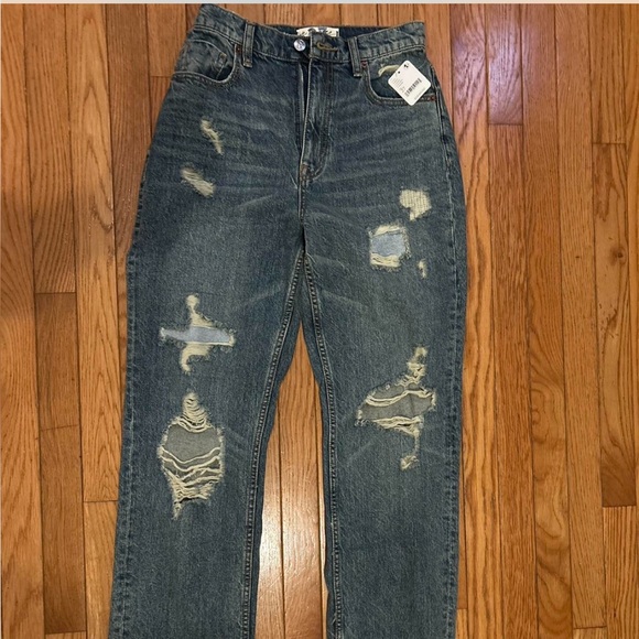 Free People CRVY Destructed Straight Leg Jeans Size 27 BNWT - Picture 3 of 6